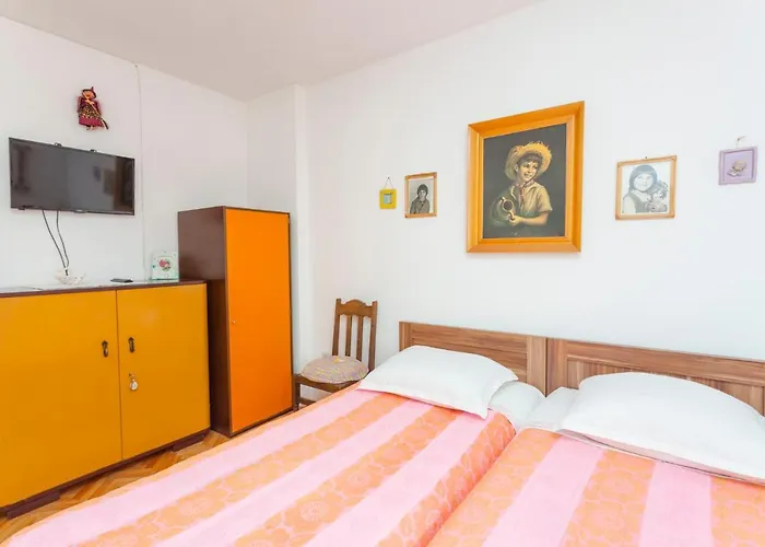 Garden & 3* Makarska