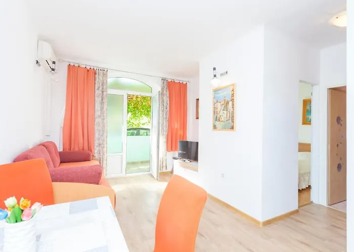 Garden & Guest house 3*