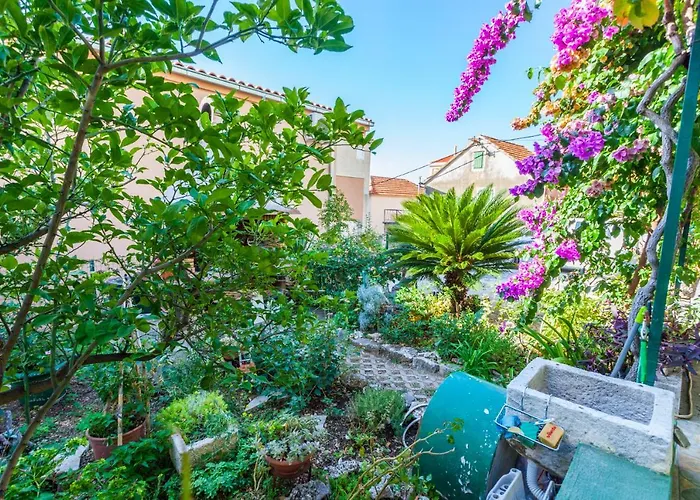 Pensionat Garden & 3*