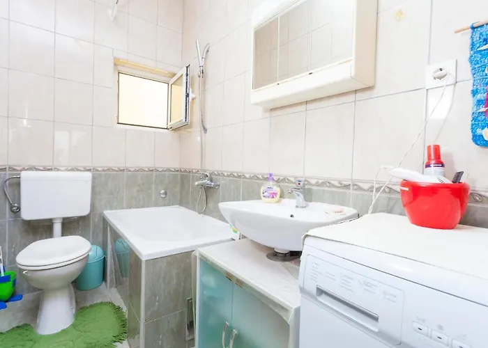 Garden & 招待所 3*