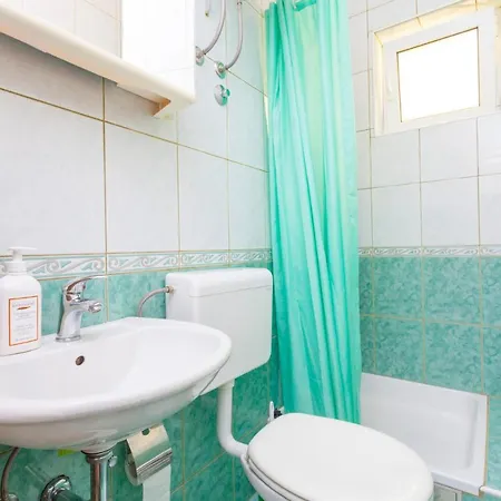 בית הארחה Garden &