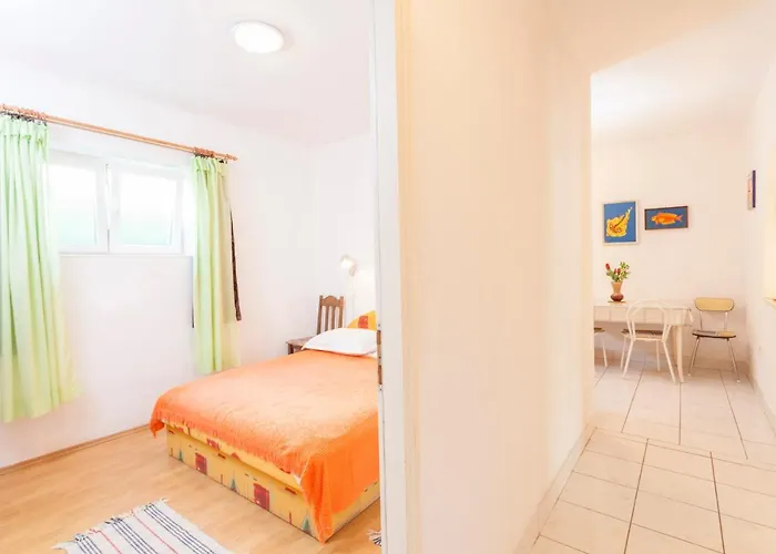 Garden & Πανσιόν